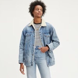 levi's baggy sherpa trucker jacket